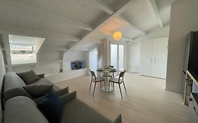 Abruzzi Short Rent